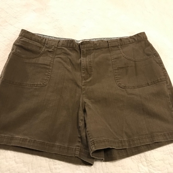 C&B brown jeans shorts (22W) - Picture 2 of 10